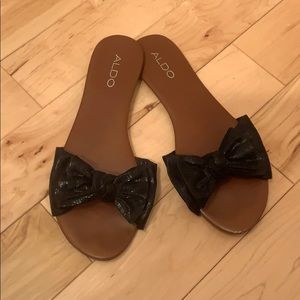 Aldo flip flops